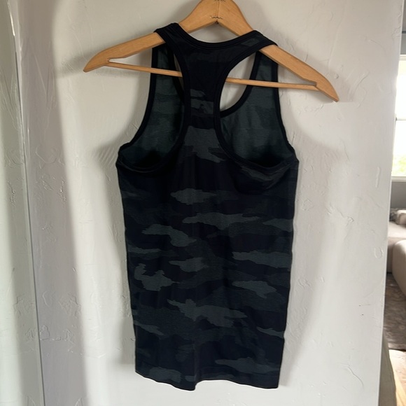 Black Camouflage Athleta Tank Top - Picture 5 of 5